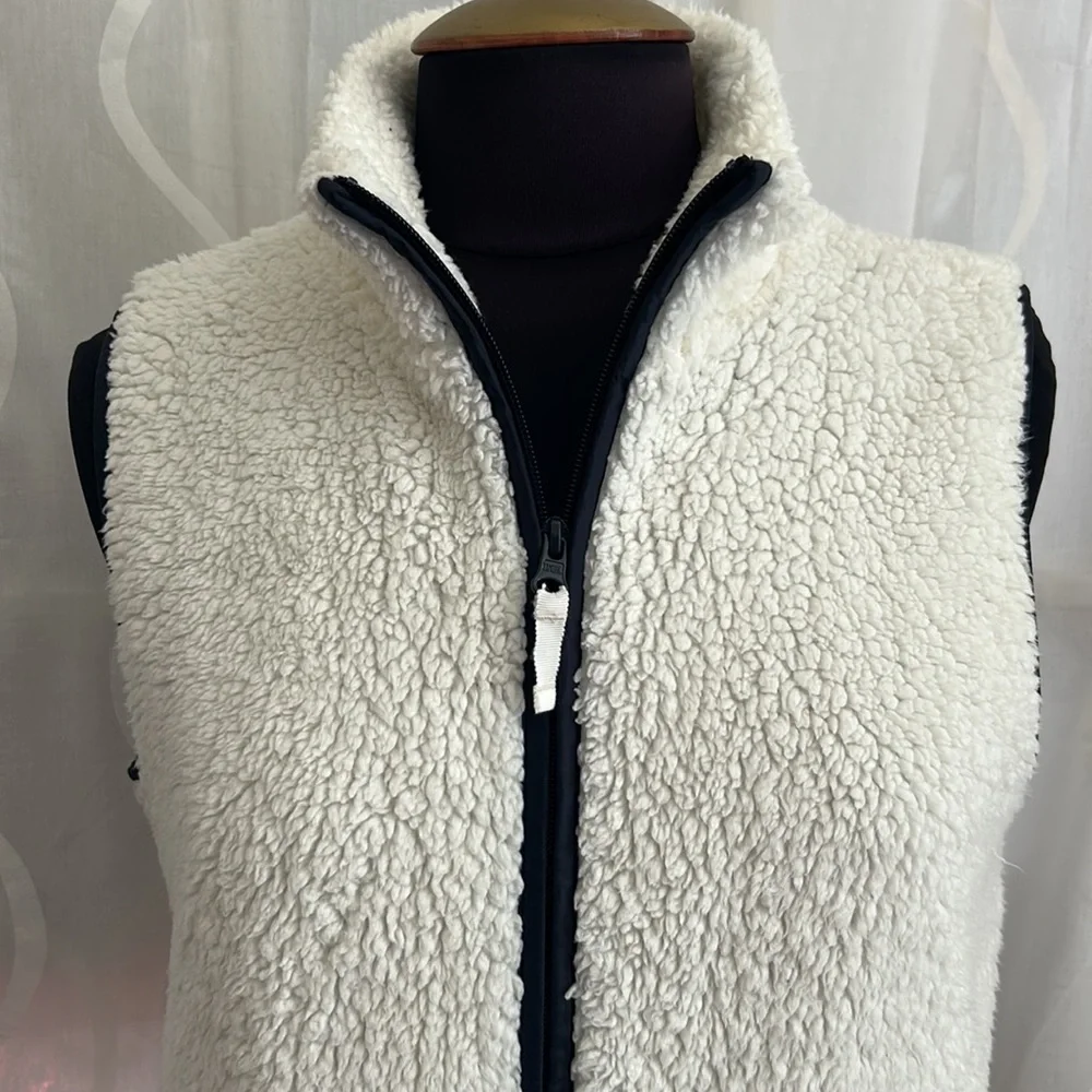 T By Talbots, Ivory, Sherpa, Sleeveless Vest, Size Small - Picture 2 of 6